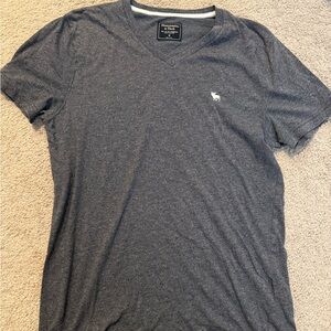 Men's Y2K Gray V-Neck T-Shirt 2000’s